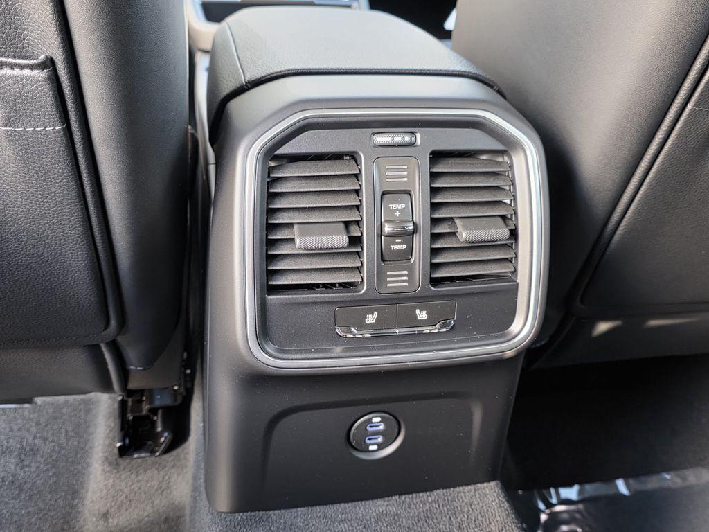 2026 Porsche Macan Base - Photo 28