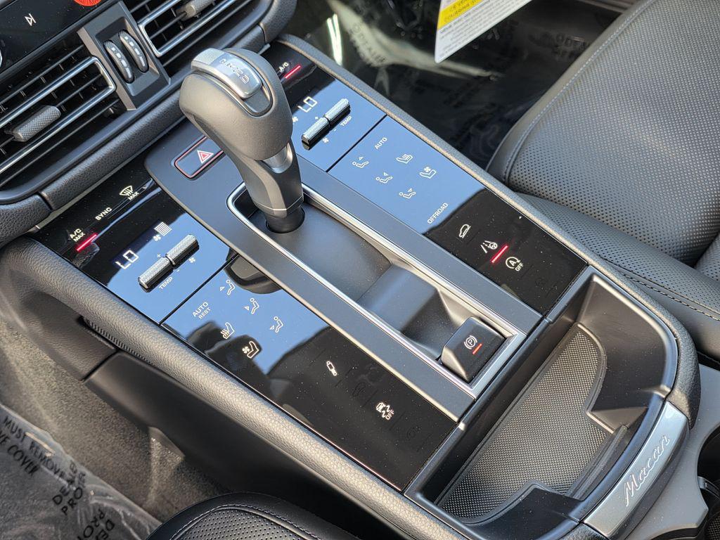 2026 Porsche Macan Base - Photo 31