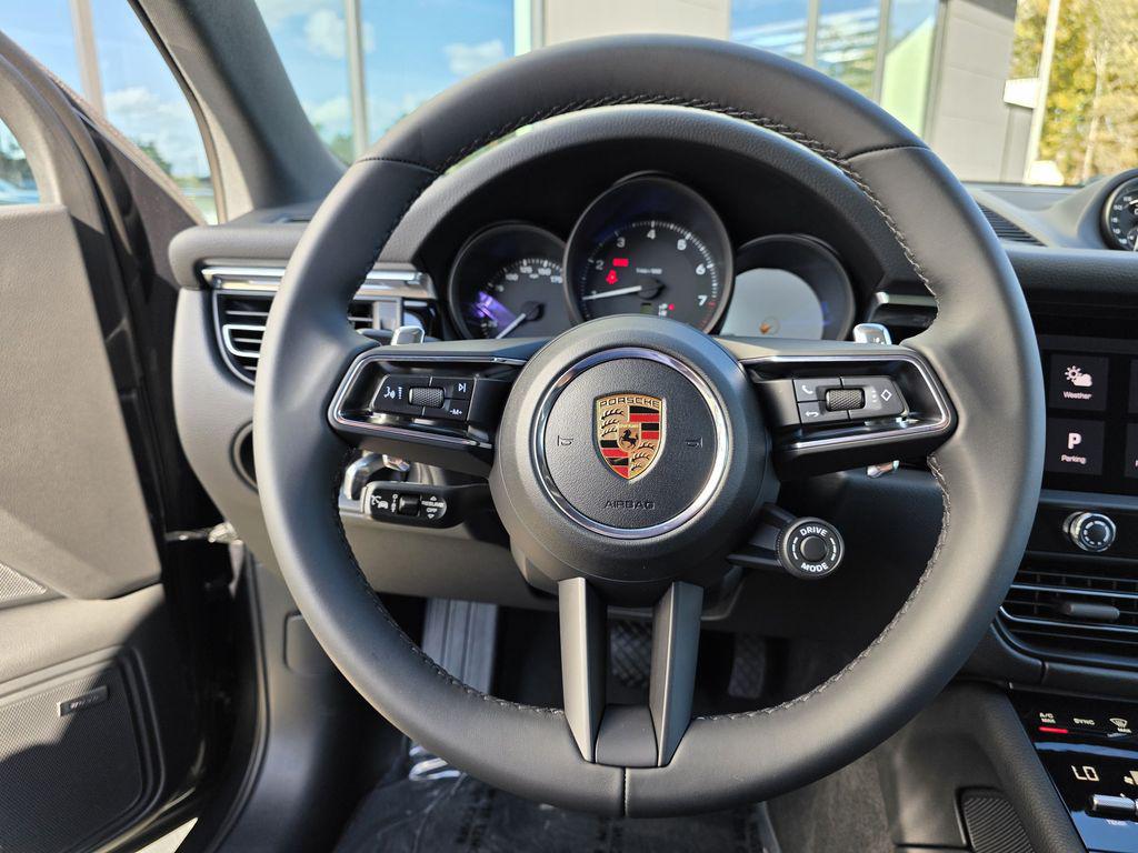 2026 Porsche Macan Base - Photo 32