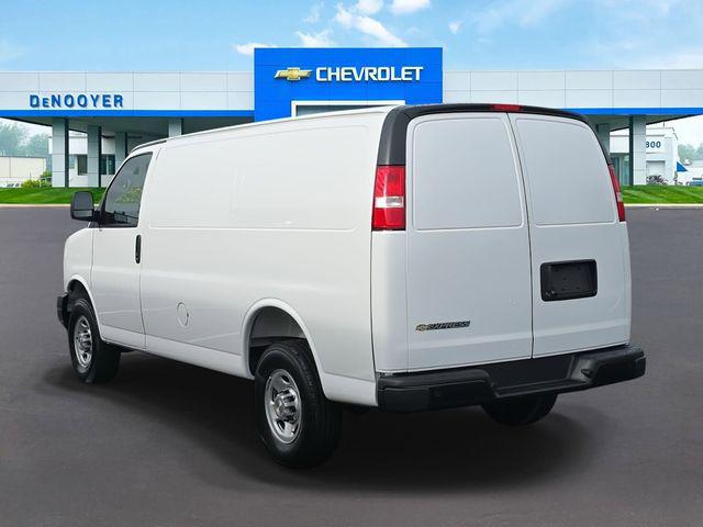 2025 Chevrolet Express Cargo Van RWD 2500 Regular Wheelbase WT
