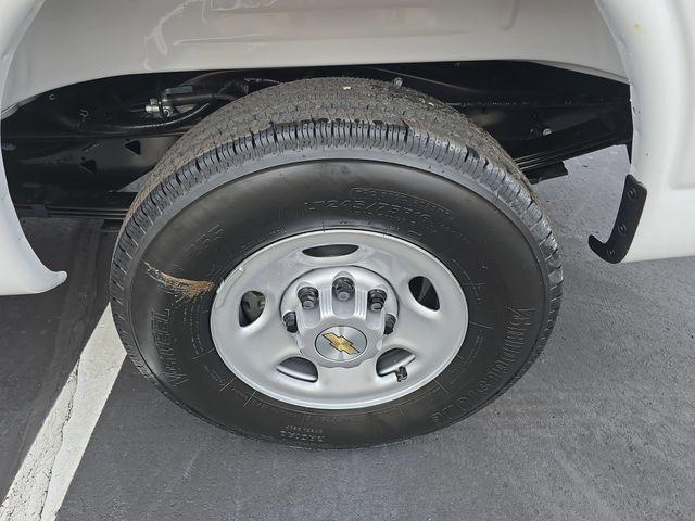 2025 Chevrolet Express Cargo Van RWD 2500 Regular Wheelbase WT