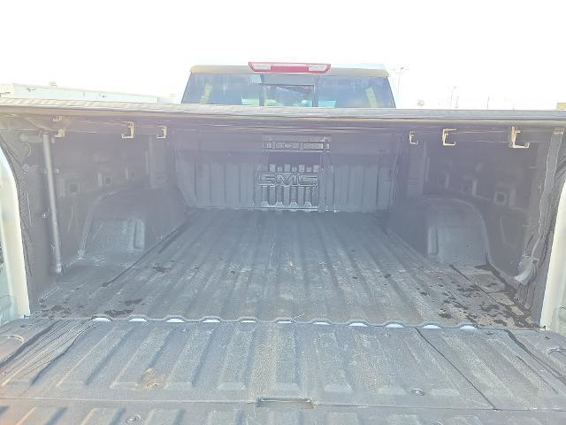2022 GMC Sierra 1500 Limited 4WD Crew Cab Short Box SLT