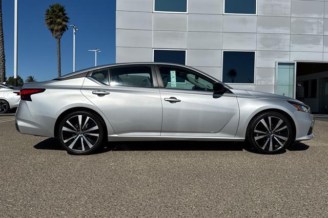2021 Nissan Altima SR FWD