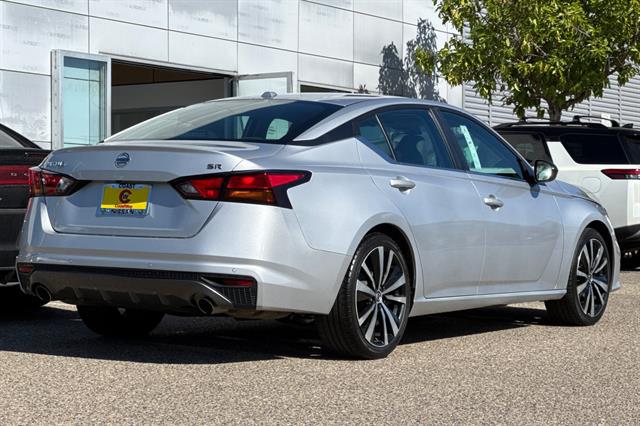 2021 Nissan Altima SR FWD