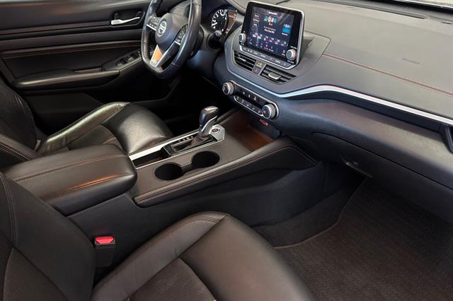 2021 Nissan Altima SR FWD