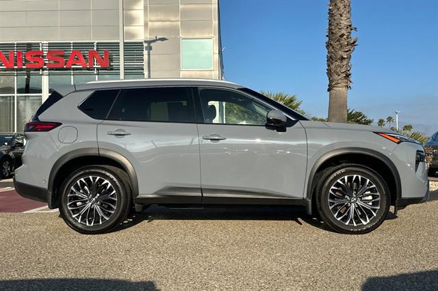 2025 Nissan Rogue SL FWD