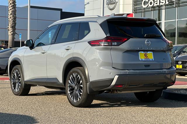 2025 Nissan Rogue SL FWD