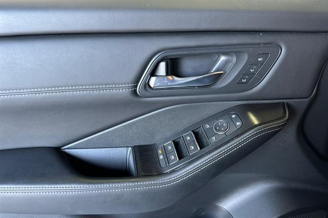 2025 Nissan Rogue SL FWD