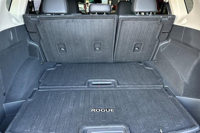 2025 Nissan Rogue SL FWD