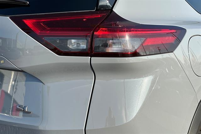 2025 Nissan Rogue SL FWD