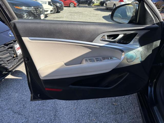 2023 Genesis G70 2.0T AWD