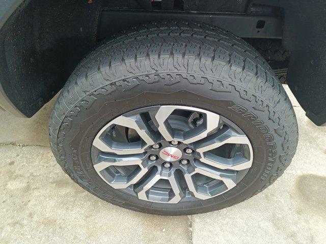 2024 GMC Canyon 4WD AT4
