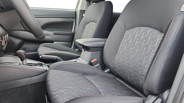 2026 Mitsubishi Outlander Sport 2.0 LE