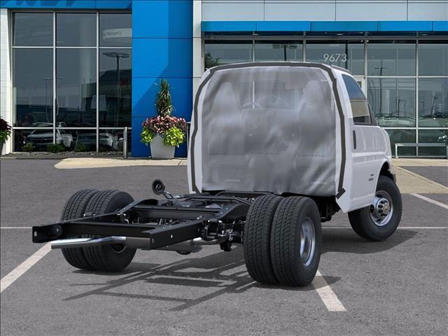 2025 Chevrolet Express Cutaway Work Van