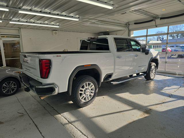 2024 GMC Sierra 2500HD 4WD Crew Cab Standard Bed SLT