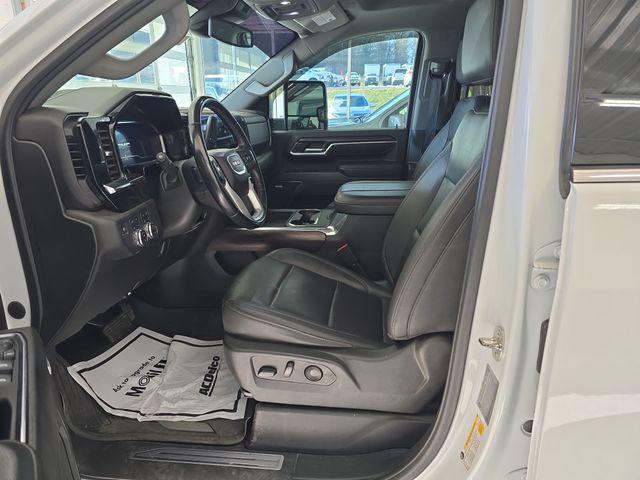 2024 GMC Sierra 2500HD 4WD Crew Cab Standard Bed SLT