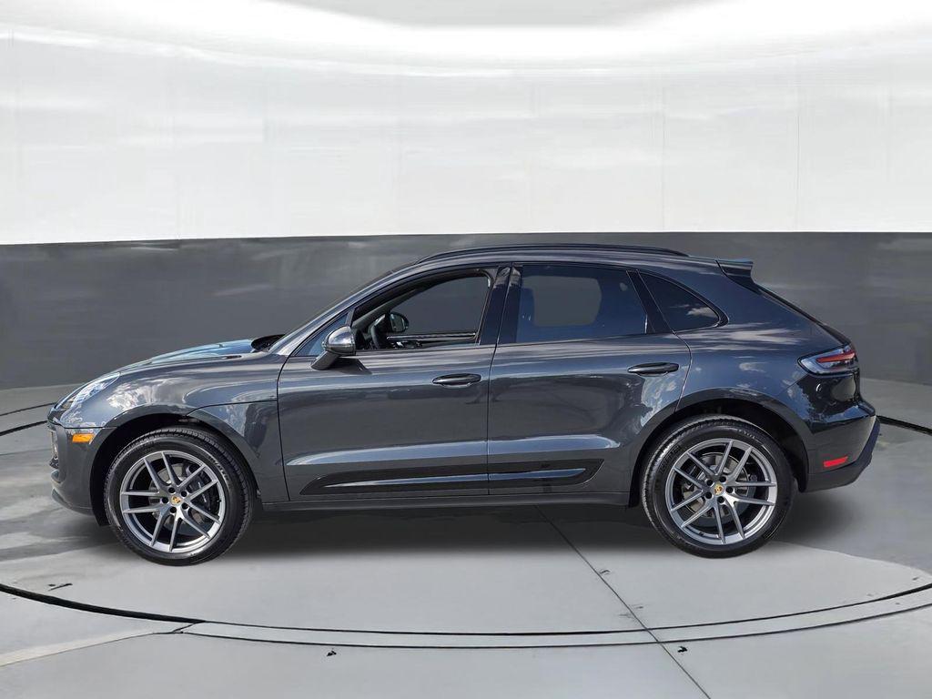2026 Porsche Macan Base - Photo 2