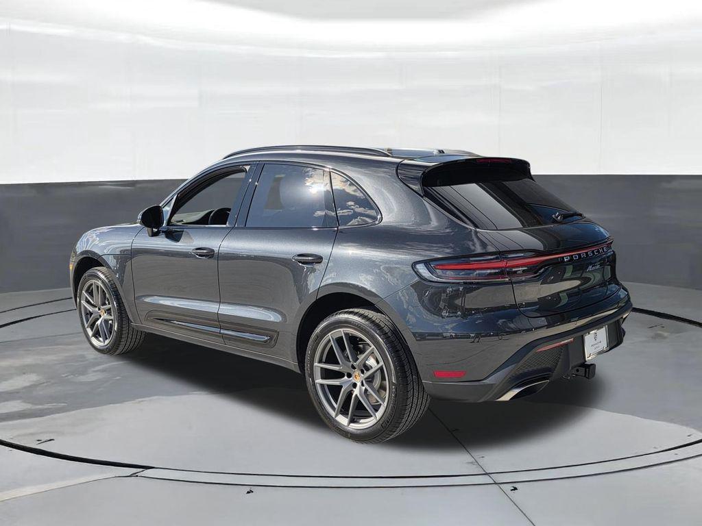 2026 Porsche Macan Base - Photo 3