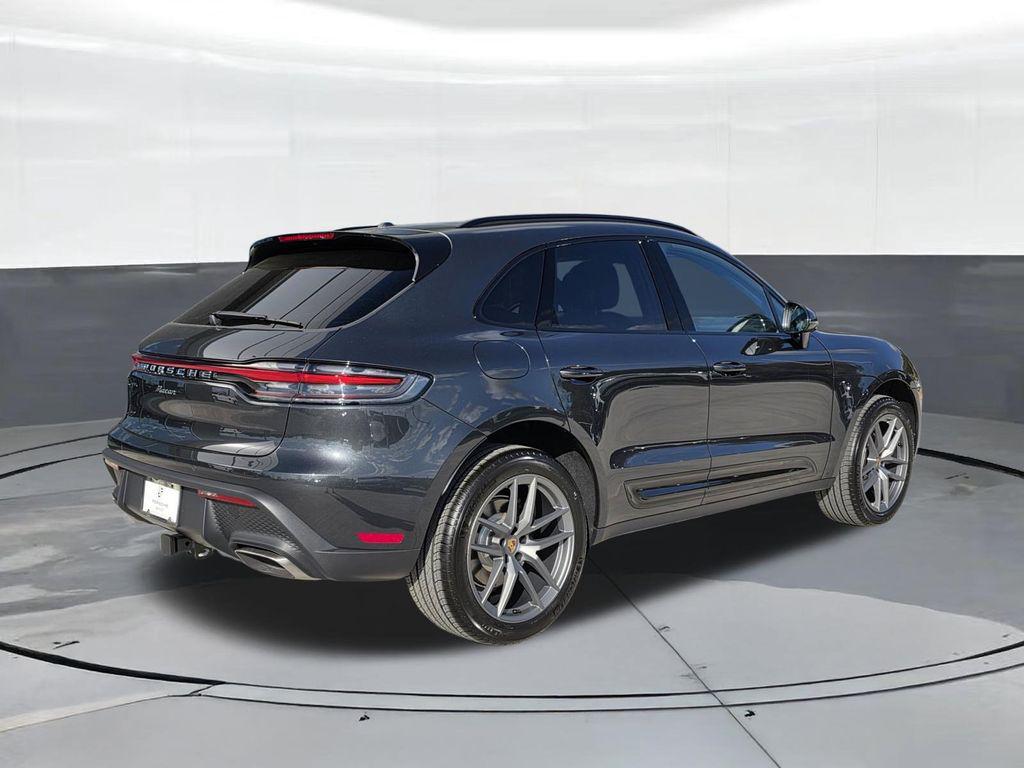 2026 Porsche Macan Base - Photo 8