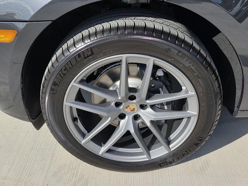 2026 Porsche Macan Base - Photo 14