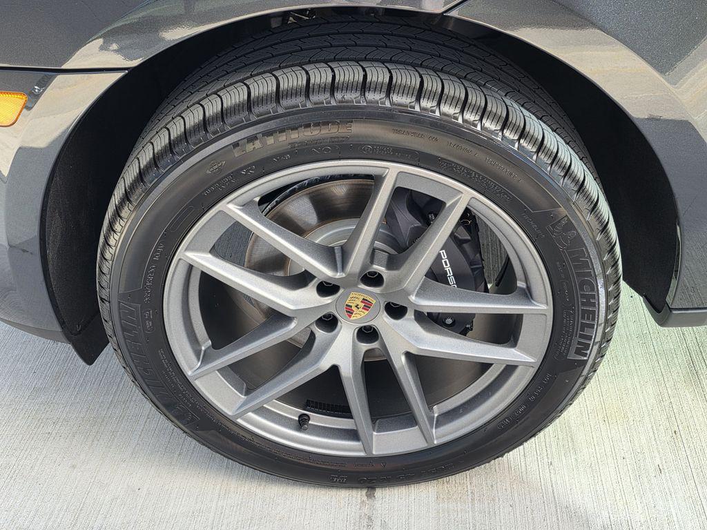 2026 Porsche Macan Base - Photo 16