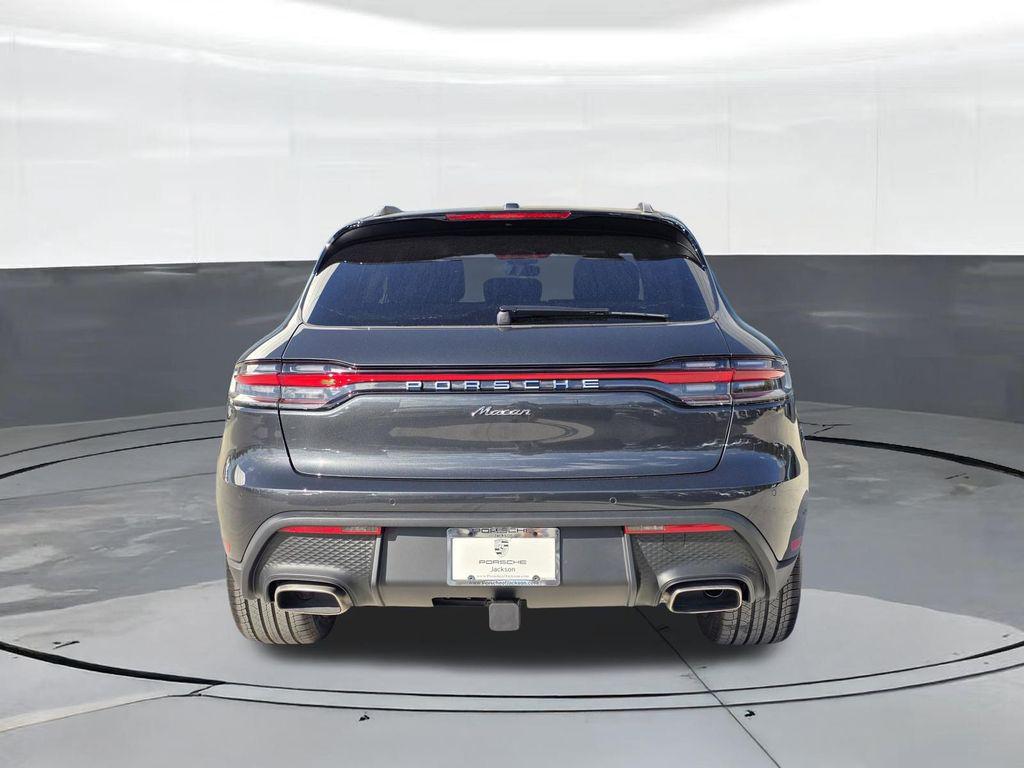 2026 Porsche Macan Base - Photo 10