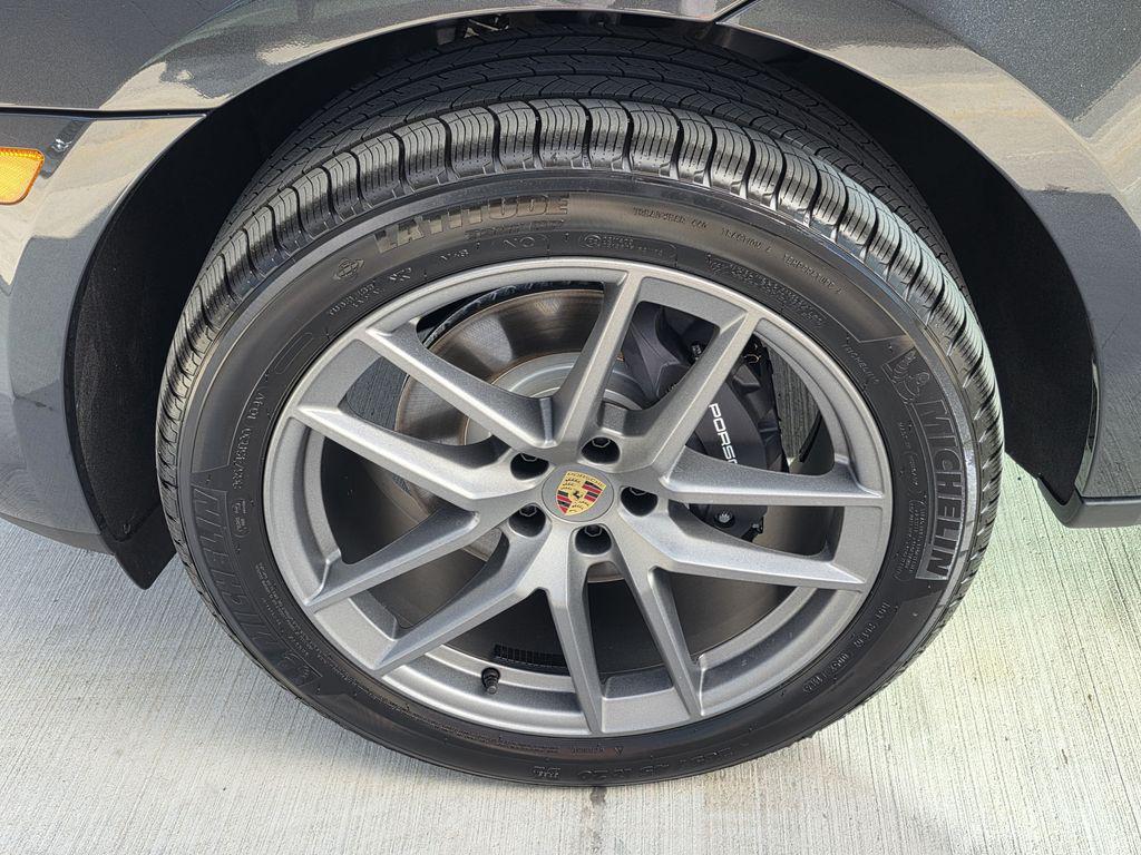 2026 Porsche Macan Base - Photo 16