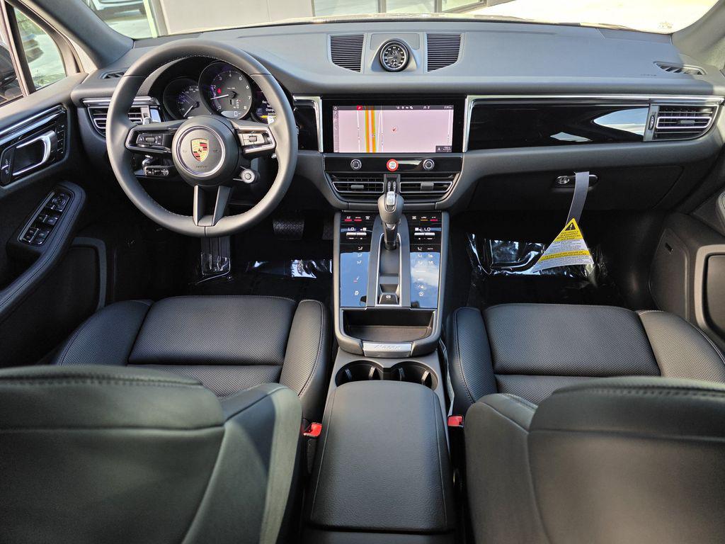 2026 Porsche Macan Base - Photo 17