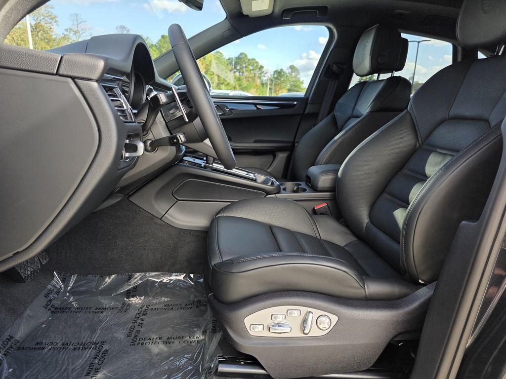 2026 Porsche Macan Base - Photo 22