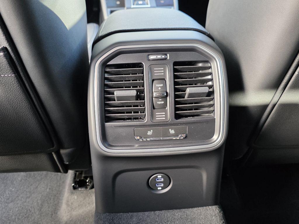 2026 Porsche Macan Base - Photo 25