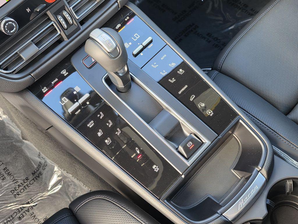 2026 Porsche Macan Base - Photo 27