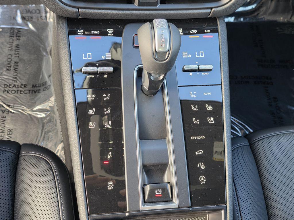 2026 Porsche Macan Base - Photo 28