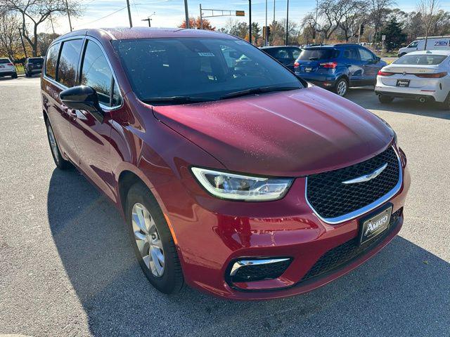 2026 Chrysler Pacifica Select AWD