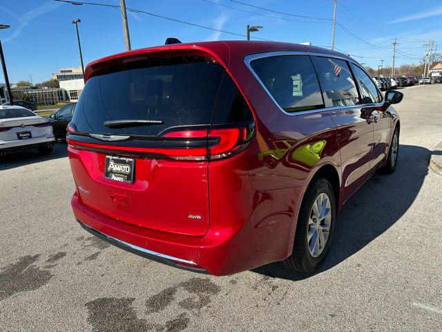 2026 Chrysler Pacifica Select AWD