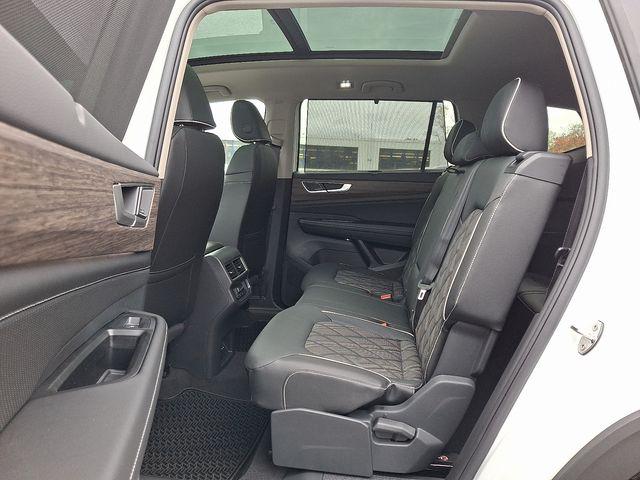 2026 Volkswagen Atlas SEL Premium R-Line