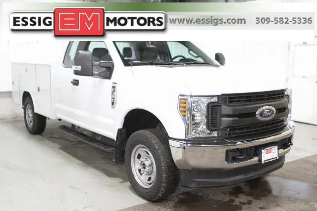 2019 Ford F-350 Chassis XL 2019 Ford F-350 Chassis XL