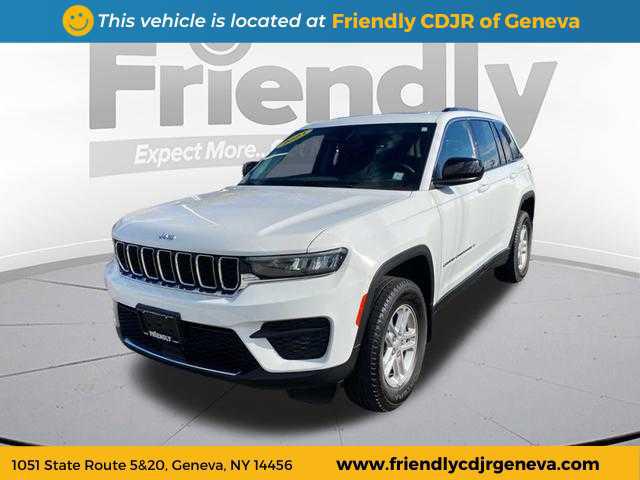 2023 Jeep Grand Cherokee Laredo 4x4
