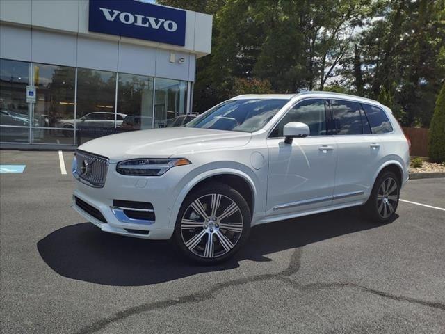 2025 Volvo XC90 Plug-In Hybrid T8 Plus 6-Seater 2025 Volvo XC90 Plug-In Hybrid T8 Plus 6-Seater