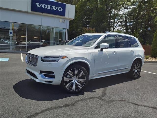 2025 Volvo XC90 Plug-In Hybrid T8 Plus 6-Seater 2025 Volvo XC90 Plug-In Hybrid T8 Plus 6-Seater