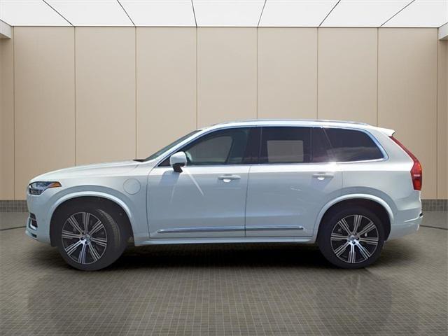 2025 Volvo XC90 Plug-In Hybrid T8 Plus 6-Seater 2025 Volvo XC90 Plug-In Hybrid T8 Plus 6-Seater