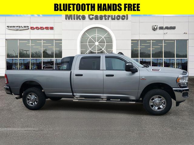 2023 RAM 3500 Tradesman Crew Cab 4x4 8 Box