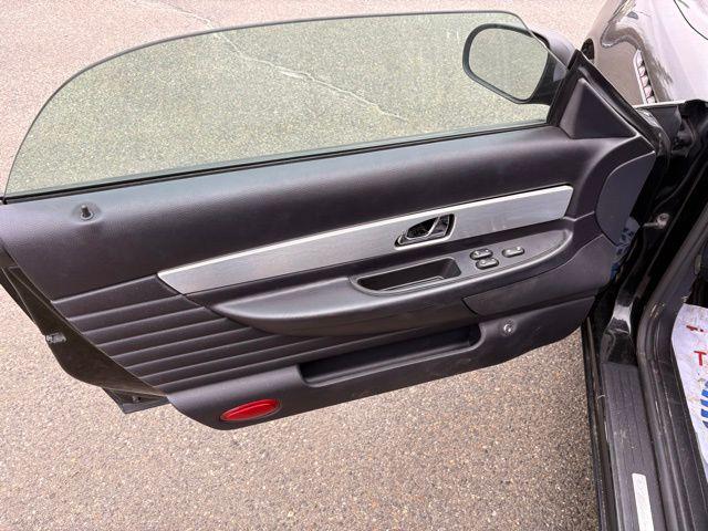 2003 Ford Thunderbird Base