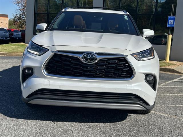2023 Toyota Highlander Platinum