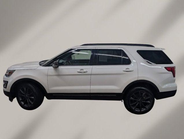 2017 Ford Explorer XLT 2017 Ford Explorer XLT