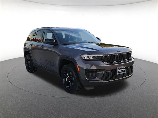 2022 Jeep Grand Cherokee Altitude 4x4 2022 Jeep Grand Cherokee Altitude 4x4