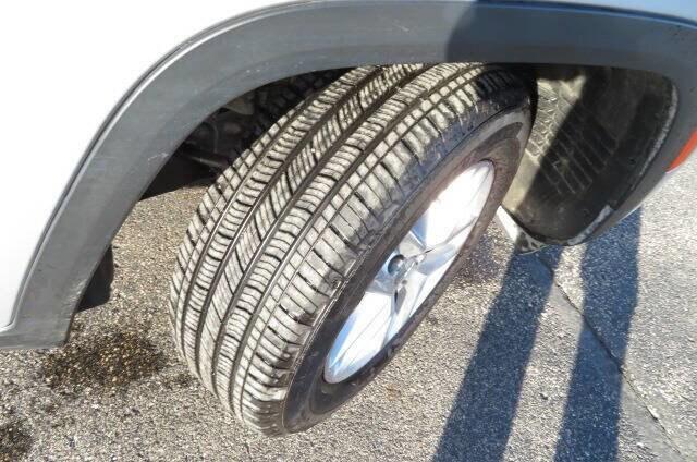 2024 Jeep Grand Cherokee L Laredo X 4x4 2024 Jeep Grand Cherokee L Laredo X 4x4