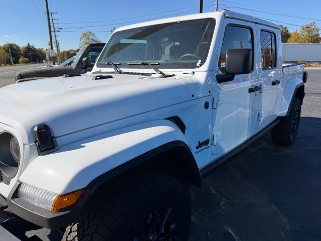 2025 Jeep Gladiator GLADIATOR NIGHTHAWK 4X4