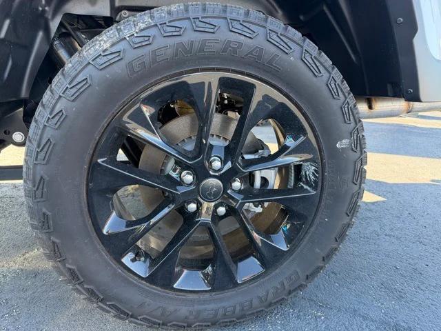 2025 Jeep Gladiator GLADIATOR NIGHTHAWK 4X4