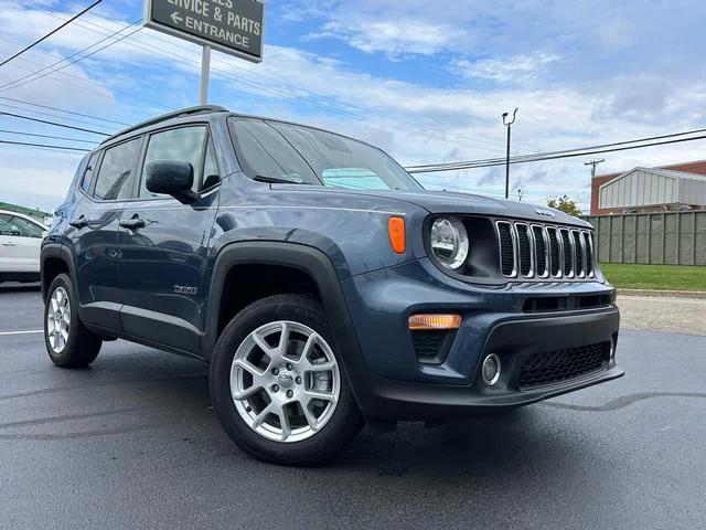 2020 Jeep Renegade Latitude 4X4 2020 Jeep Renegade Latitude 4X4