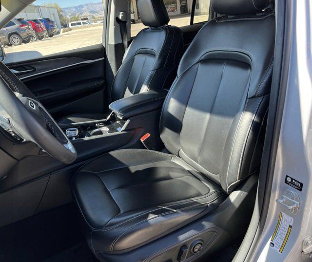 2023 Jeep Grand Cherokee Limited 4x4 2023 Jeep Grand Cherokee Limited 4x4